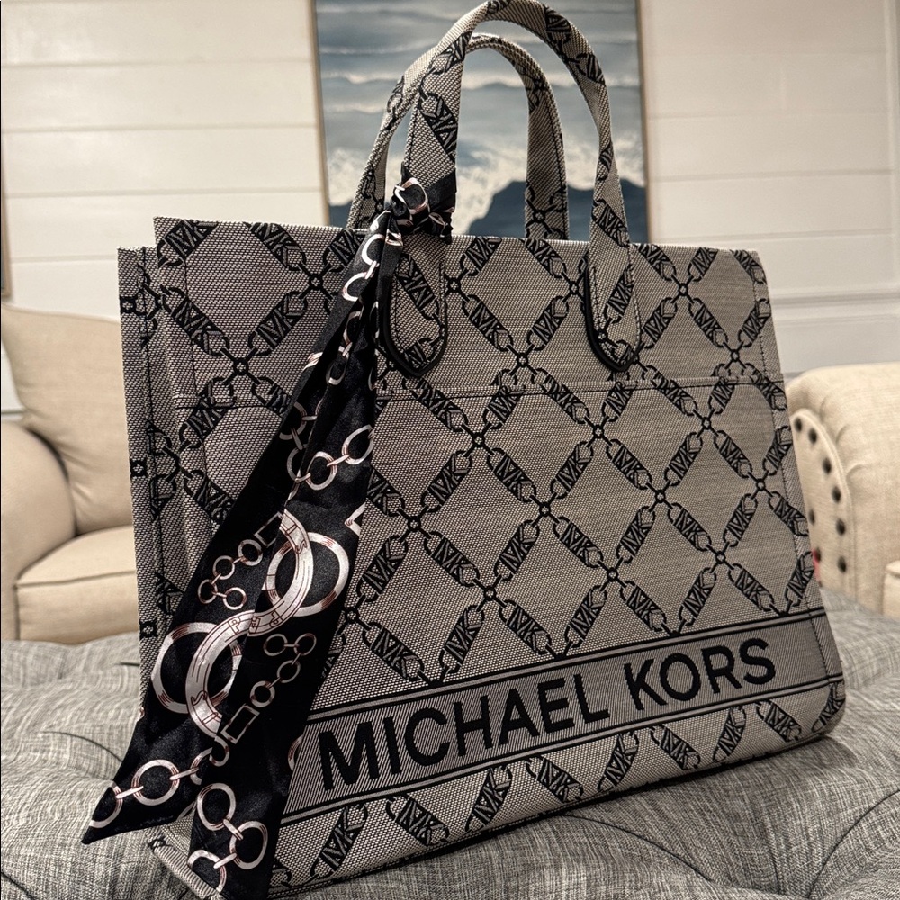 Michael Kors Bag Gigi Empire SAMPLE SALE Black Gray Tote - Picture 3 of 17
